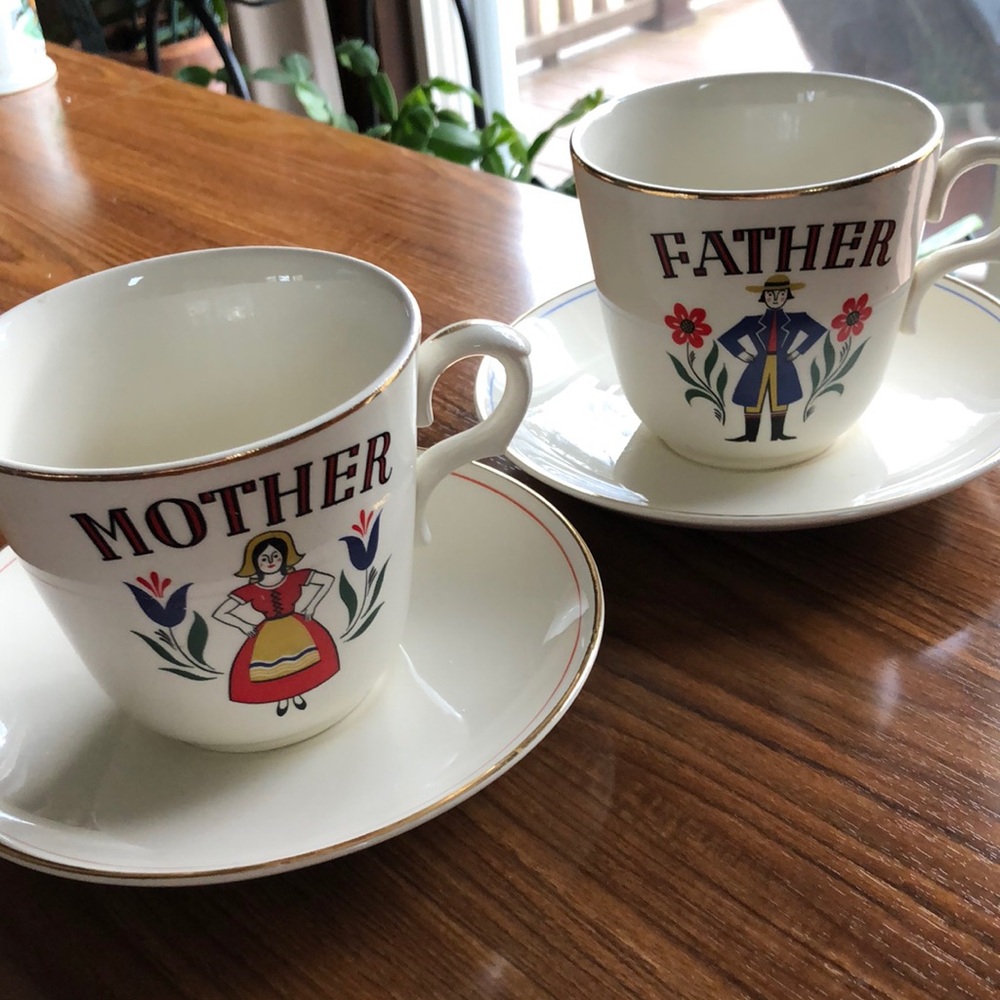MOTHER / FATHER Cream Dining Mugs Set.